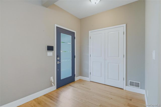 9 Emerson Terrace, Highland, NY 12528
