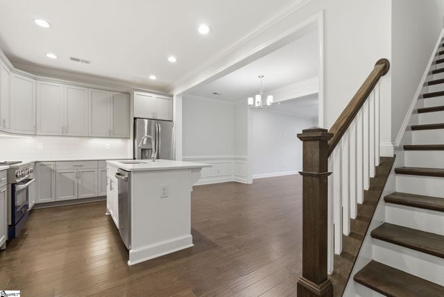 18 Peckham Street, Greenville, SC 29607