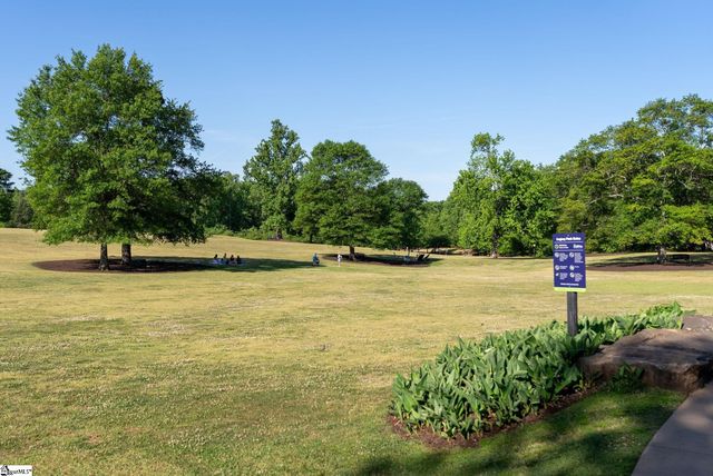 18 Peckham Street, Greenville, SC 29607