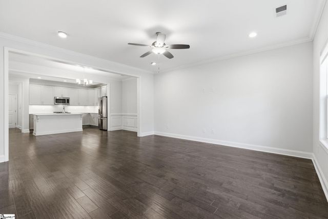 18 Peckham Street, Greenville, SC 29607