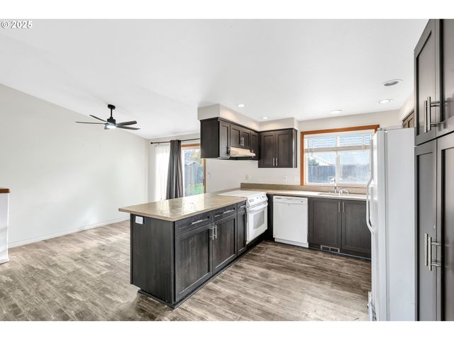 15678 Sw THRASHER Way, Sherwood, OR 97140