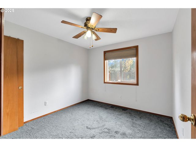 15678 Sw THRASHER Way, Sherwood, OR 97140