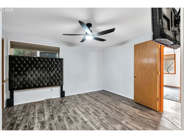 15678 Sw THRASHER Way, Sherwood, OR 97140