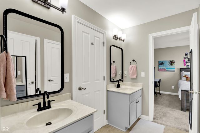 11308 Abbitt Trail, Zionsville, IN 46077