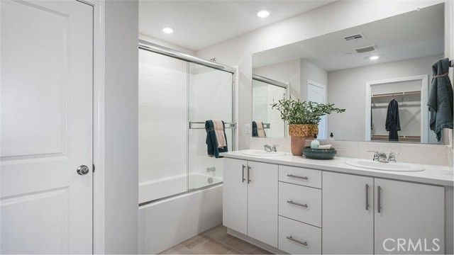 14156 Serene Skies Court, Jurupa Valley, CA 92509