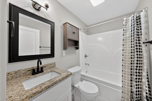 1311 Roosevelt Road, Valparaiso, IN 46383