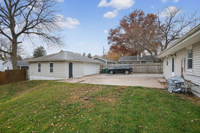 1311 Roosevelt Road, Valparaiso, IN 46383