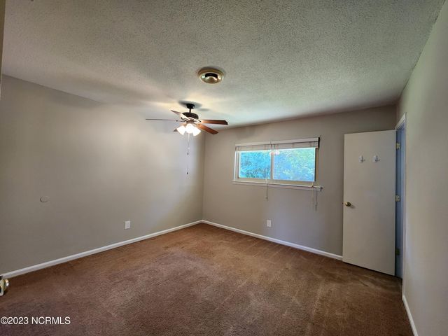 126 Tanglewood Drive, Jacksonville, NC 28540