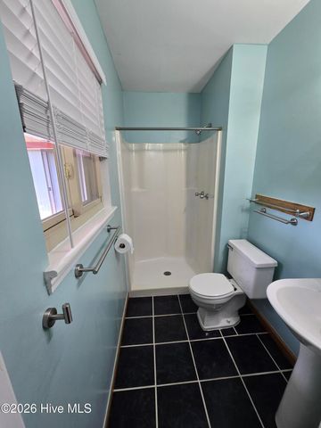 126 Tanglewood Drive, Jacksonville, NC 28540