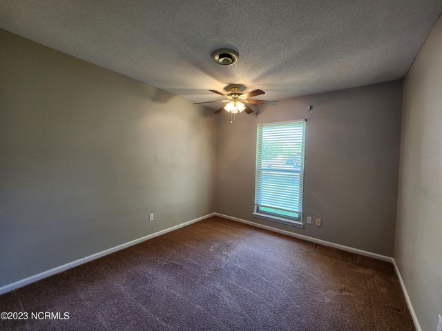 126 Tanglewood Drive, Jacksonville, NC 28540