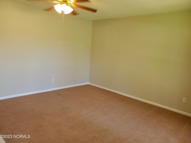 126 Tanglewood Drive, Jacksonville, NC 28540