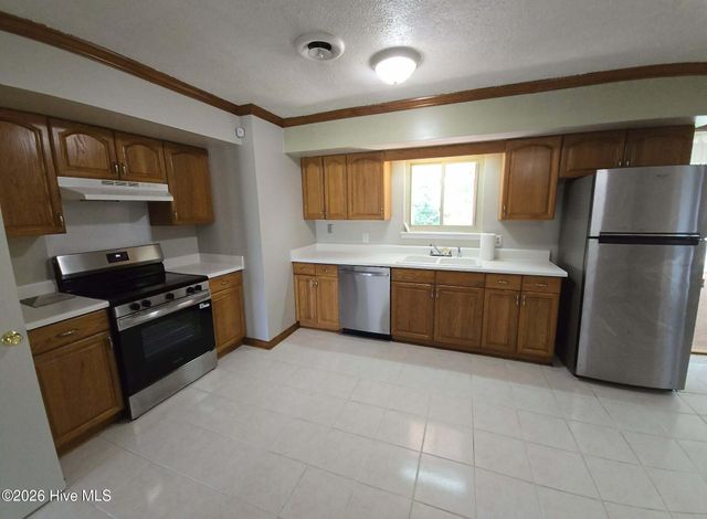 126 Tanglewood Drive, Jacksonville, NC 28540