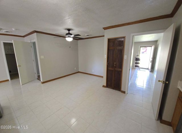 126 Tanglewood Drive, Jacksonville, NC 28540