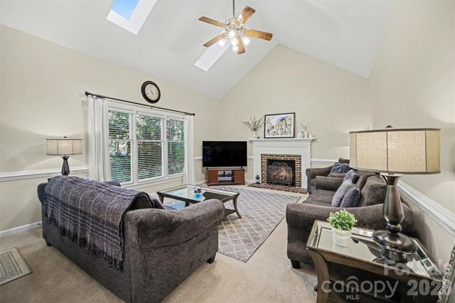 9200 Brightleaf Place, Charlotte, NC 28269