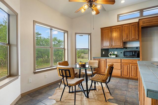 101 Maheo WAY, Dripping Springs, TX 78620