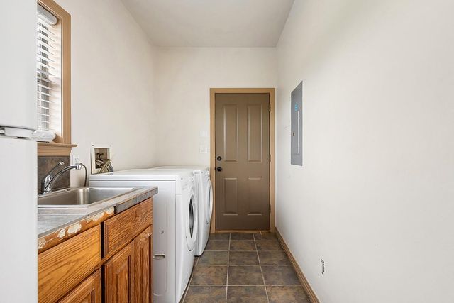 101 Maheo WAY, Dripping Springs, TX 78620