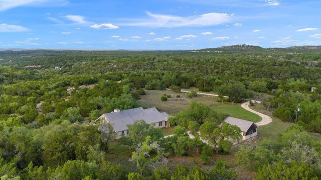 101 Maheo WAY, Dripping Springs, TX 78620
