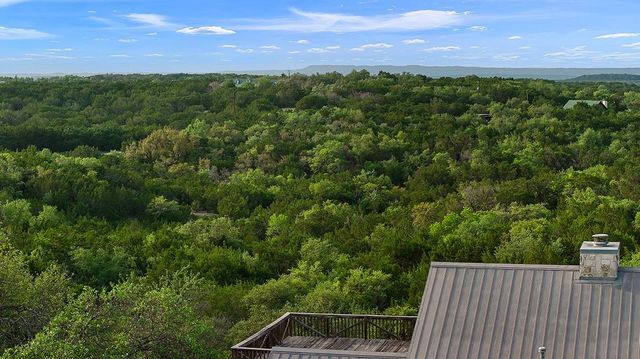 101 Maheo WAY, Dripping Springs, TX 78620