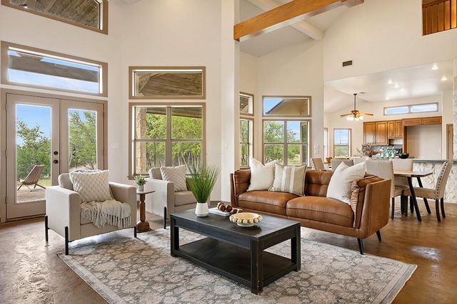 101 Maheo WAY, Dripping Springs, TX 78620