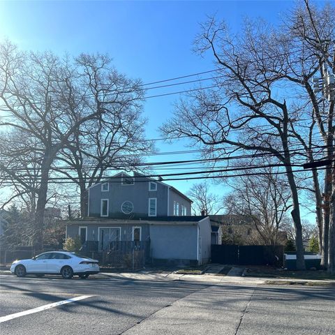 90 Jerusalem Avenue, Massapequa, NY 11758