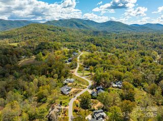 18 Towering Oaks Lane, Asheville, NC 28805