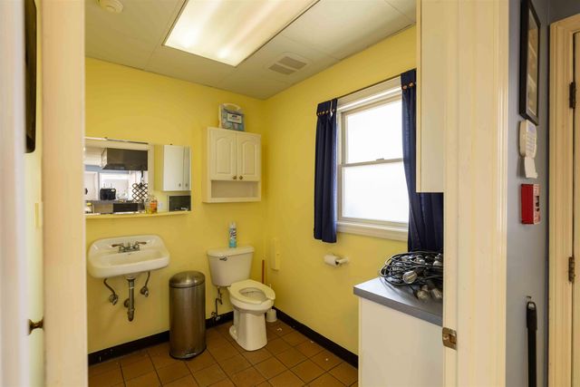 6 School Street, Berwick, ME 03901