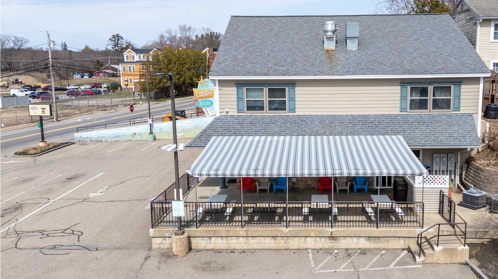 6 School Street, Berwick, ME 03901