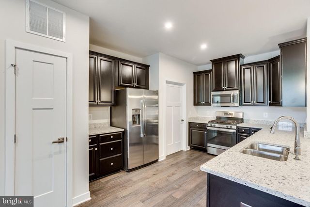 2183 HEMLOCK BAY RD, Dumfries, VA 22026