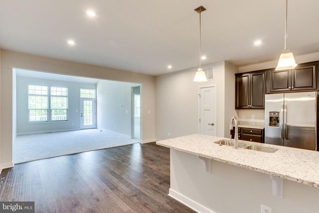 2183 HEMLOCK BAY RD, Dumfries, VA 22026