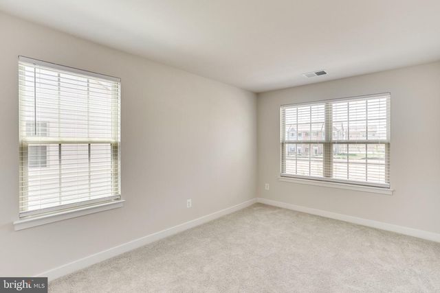 2183 HEMLOCK BAY RD, Dumfries, VA 22026