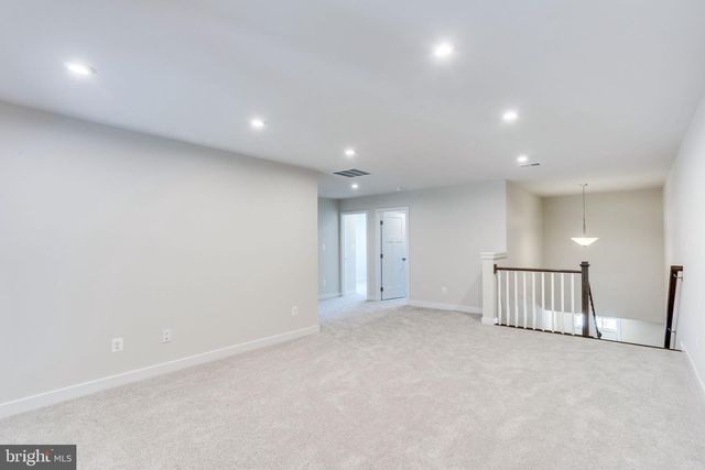 2183 HEMLOCK BAY RD, Dumfries, VA 22026