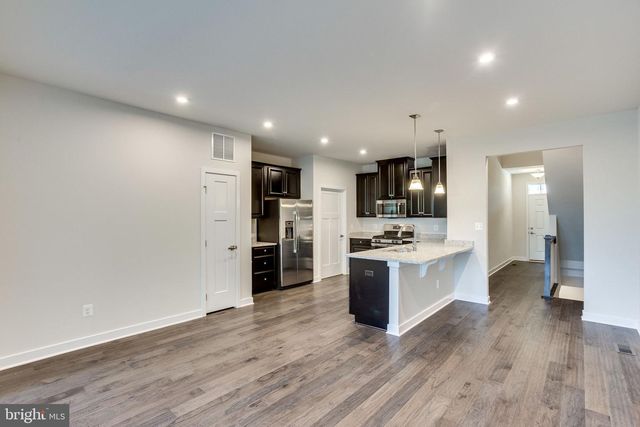 2183 HEMLOCK BAY RD, Dumfries, VA 22026