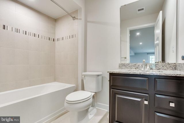 2183 HEMLOCK BAY RD, Dumfries, VA 22026