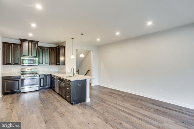 2183 HEMLOCK BAY RD, Dumfries, VA 22026