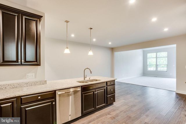 2183 HEMLOCK BAY RD, Dumfries, VA 22026