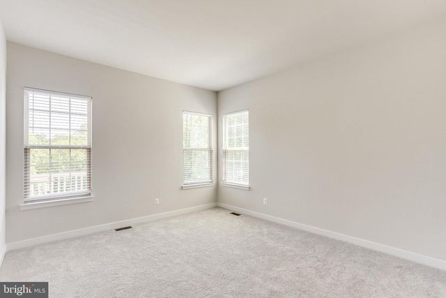 2183 HEMLOCK BAY RD, Dumfries, VA 22026