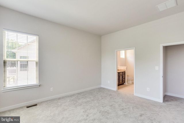 2183 HEMLOCK BAY RD, Dumfries, VA 22026
