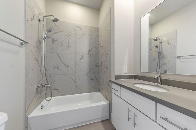 2412 Canal Street J, Houston, TX 77003