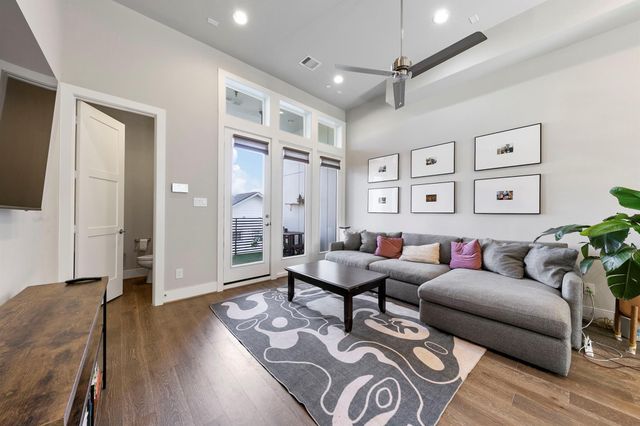 2412 Canal Street J, Houston, TX 77003