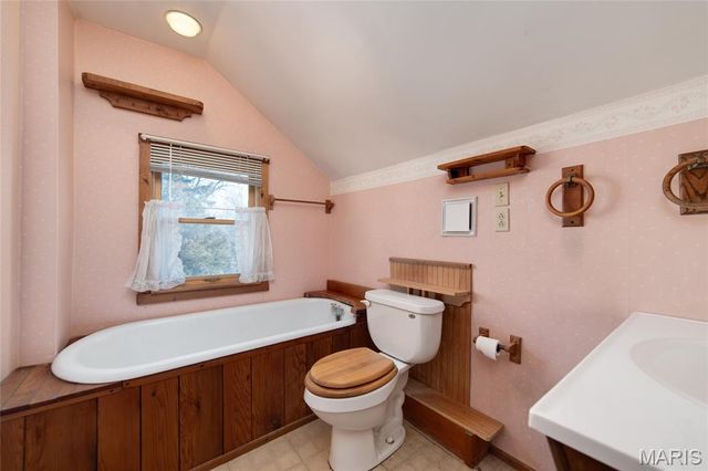 1324 Graham Street, St Louis, MO 63139