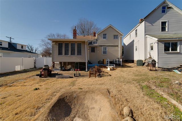 1324 Graham Street, St Louis, MO 63139