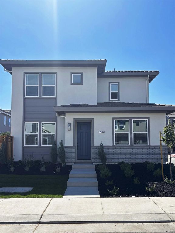 2896 Brentridge St, Lathrop, CA 95330