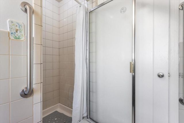 265 4th Avenue, Redwood City, CA 94063