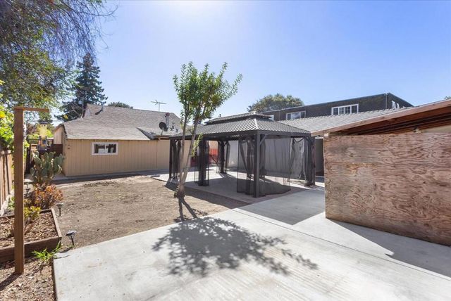 265 4th Avenue, Redwood City, CA 94063