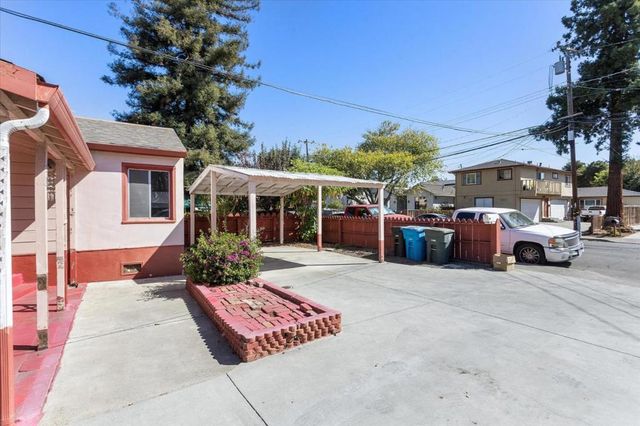 265 4th Avenue, Redwood City, CA 94063