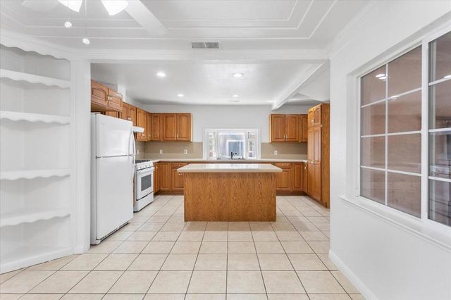 265 4th Avenue, Redwood City, CA 94063