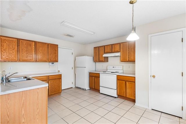 332 Roundup Circle, Edinburg, TX 78539