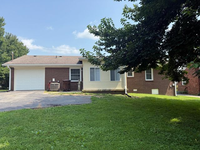 213 Maplewood Drive, Lancaster, KY 40444