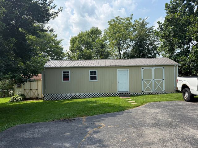 213 Maplewood Drive, Lancaster, KY 40444