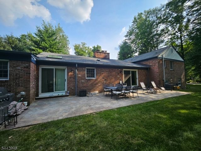 9 Fox Rd, Montville Twp., NJ 07045